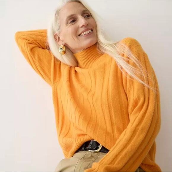 J. CREW Ribbed Mockneck Sweater in Supersoft Yarn Tangerine Orange Sz M {3N12} - Picture 1 of 6